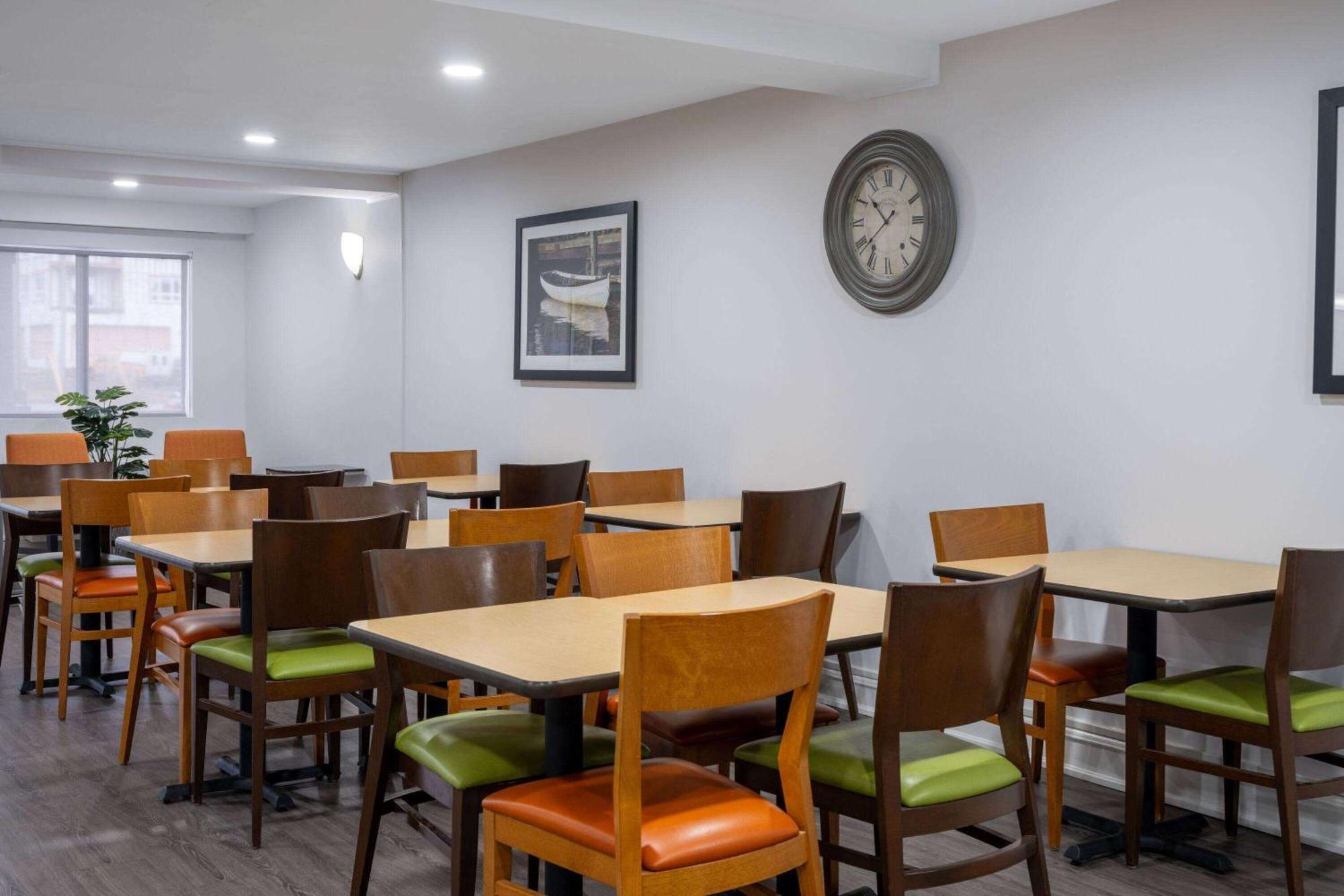 Travelodge Suites By Wyndham Saint John Εξωτερικό φωτογραφία